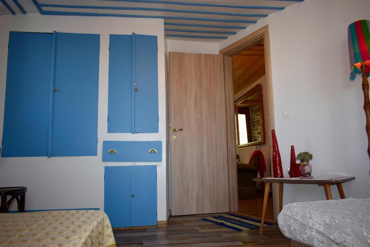 Villa Renovated Old Manor House With Yard Arnaía Exterior foto